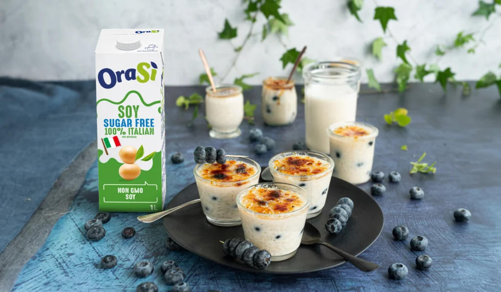 Caramelized rice with soy drink & blueberries | OraSì Plant Based