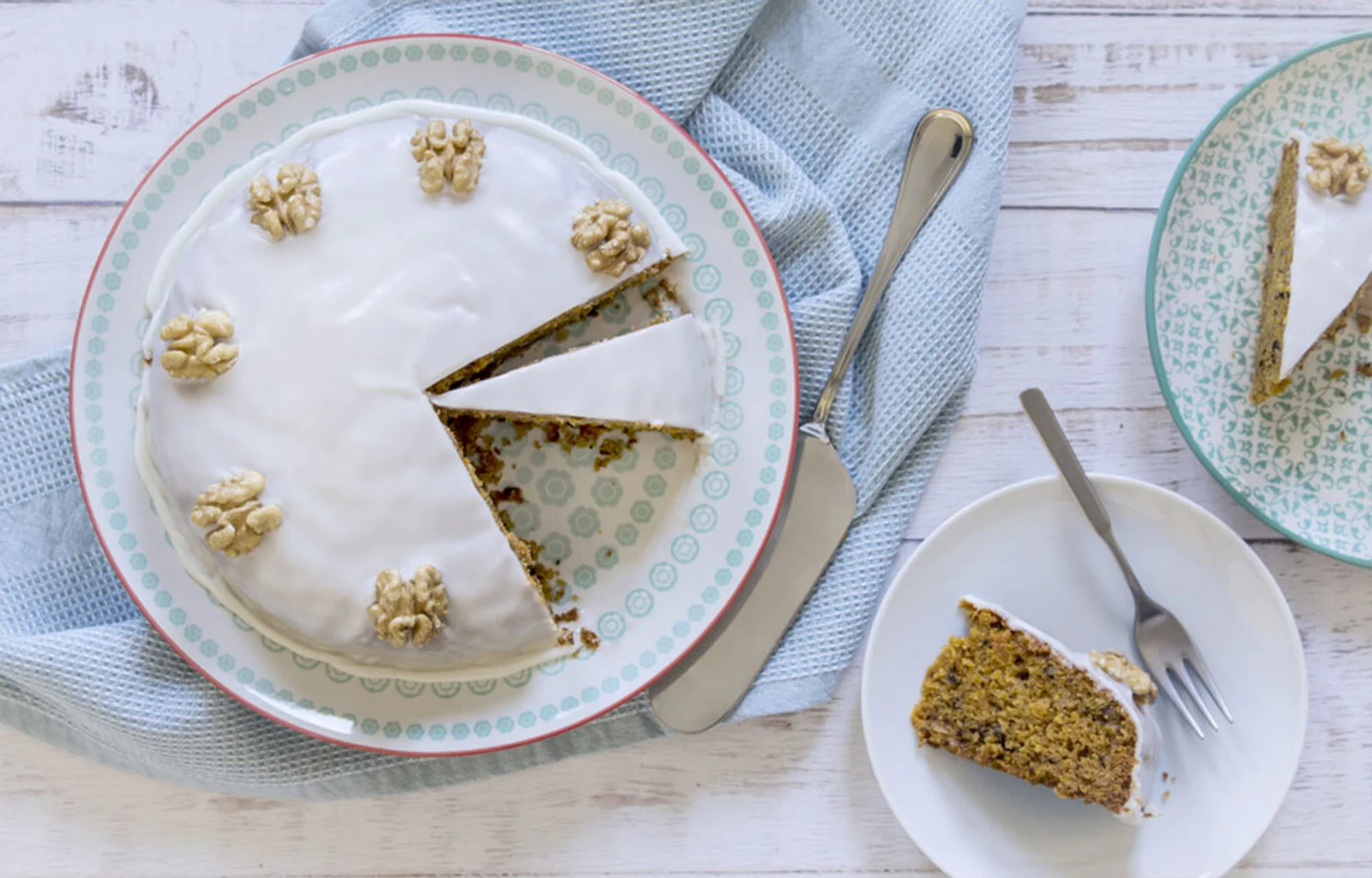 Torta di carote glassata