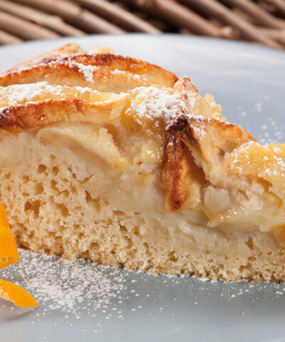 Torta della nonna con mele e crema pasticcera