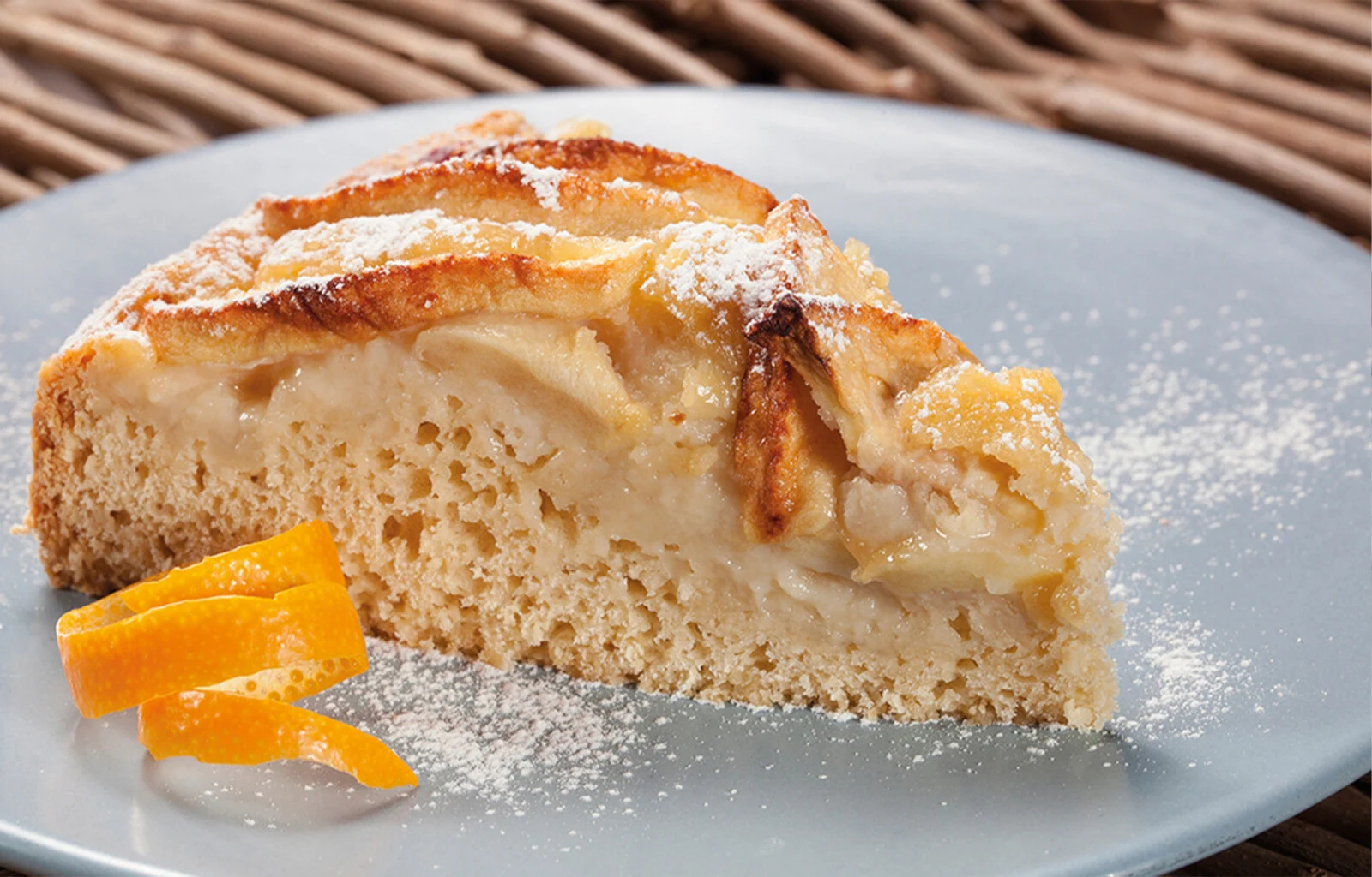 Torta della nonna con mele e crema pasticcera